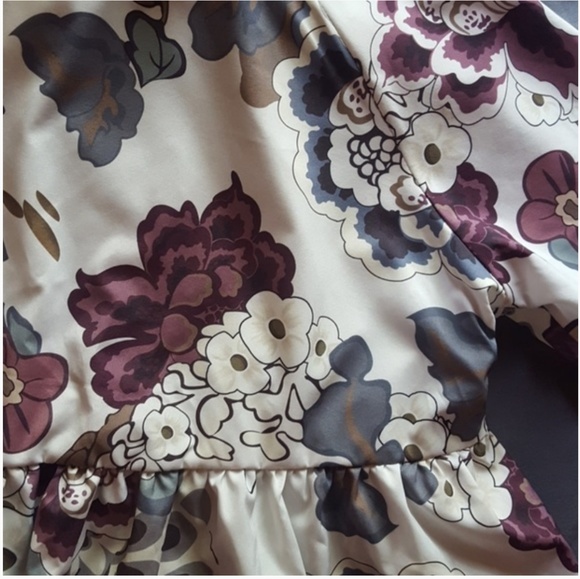 NWOT floral peplum blouse - Picture 5 of 6